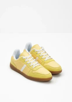Sneakers au look rétro