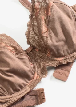 Soutien-gorge à armatures et bretelles rembourrées