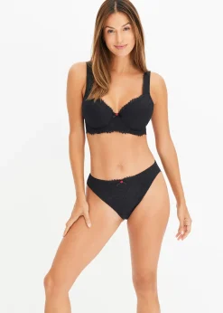 Soutien-gorge à coques et armatures