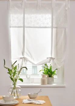 Store à nouettes avec broderie