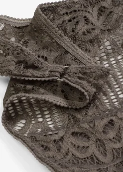 String mini en dentelle