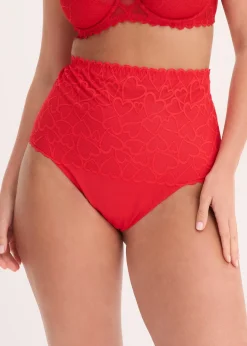 String sculptant avec dentelle cœurs, maintien modéré